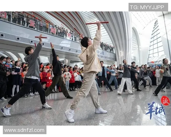 广州街舞队的整体压制现象及其对街舞文化发展的深远影响解析 广州街舞队的整体压制现象及其对街舞文化发展的深远影响解析